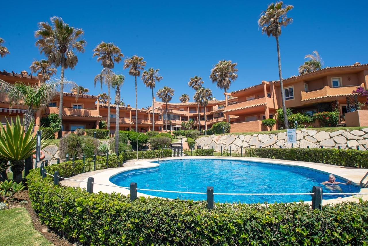 Fantastic Beachfront Apartment 埃斯特波纳 外观 照片