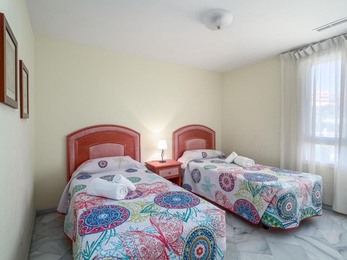 Fantastic Beachfront Apartment 埃斯特波纳 外观 照片