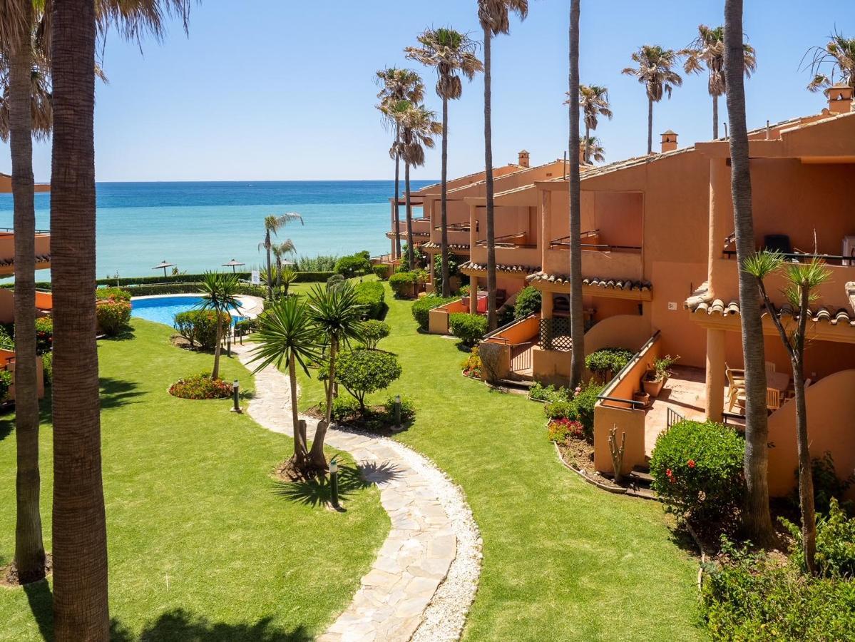 Fantastic Beachfront Apartment 埃斯特波纳 外观 照片