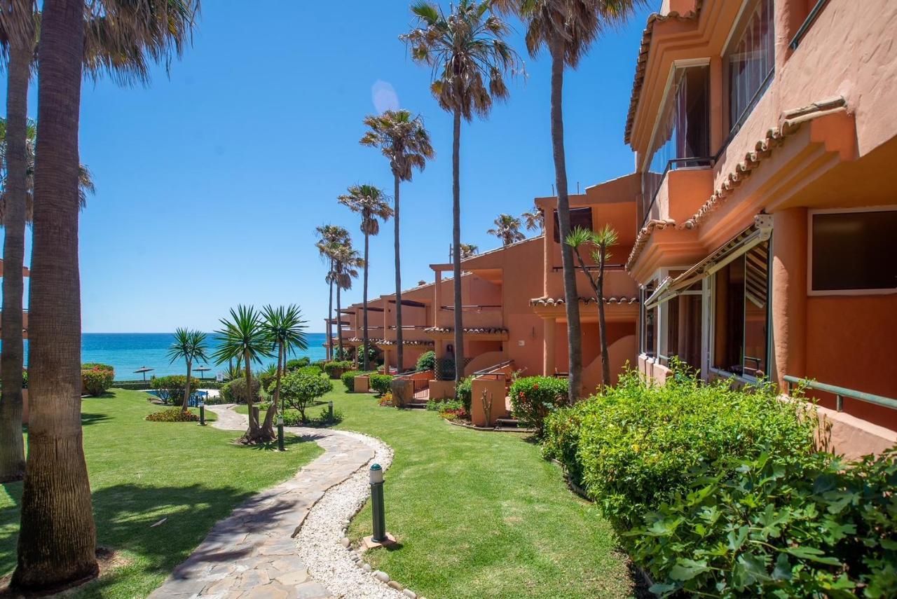 Fantastic Beachfront Apartment 埃斯特波纳 外观 照片