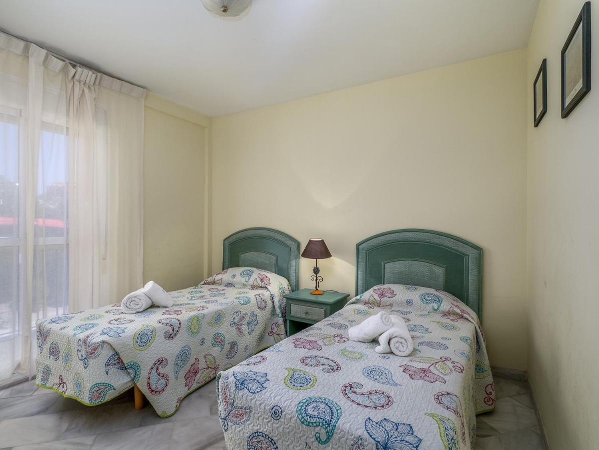 Fantastic Beachfront Apartment 埃斯特波纳 外观 照片