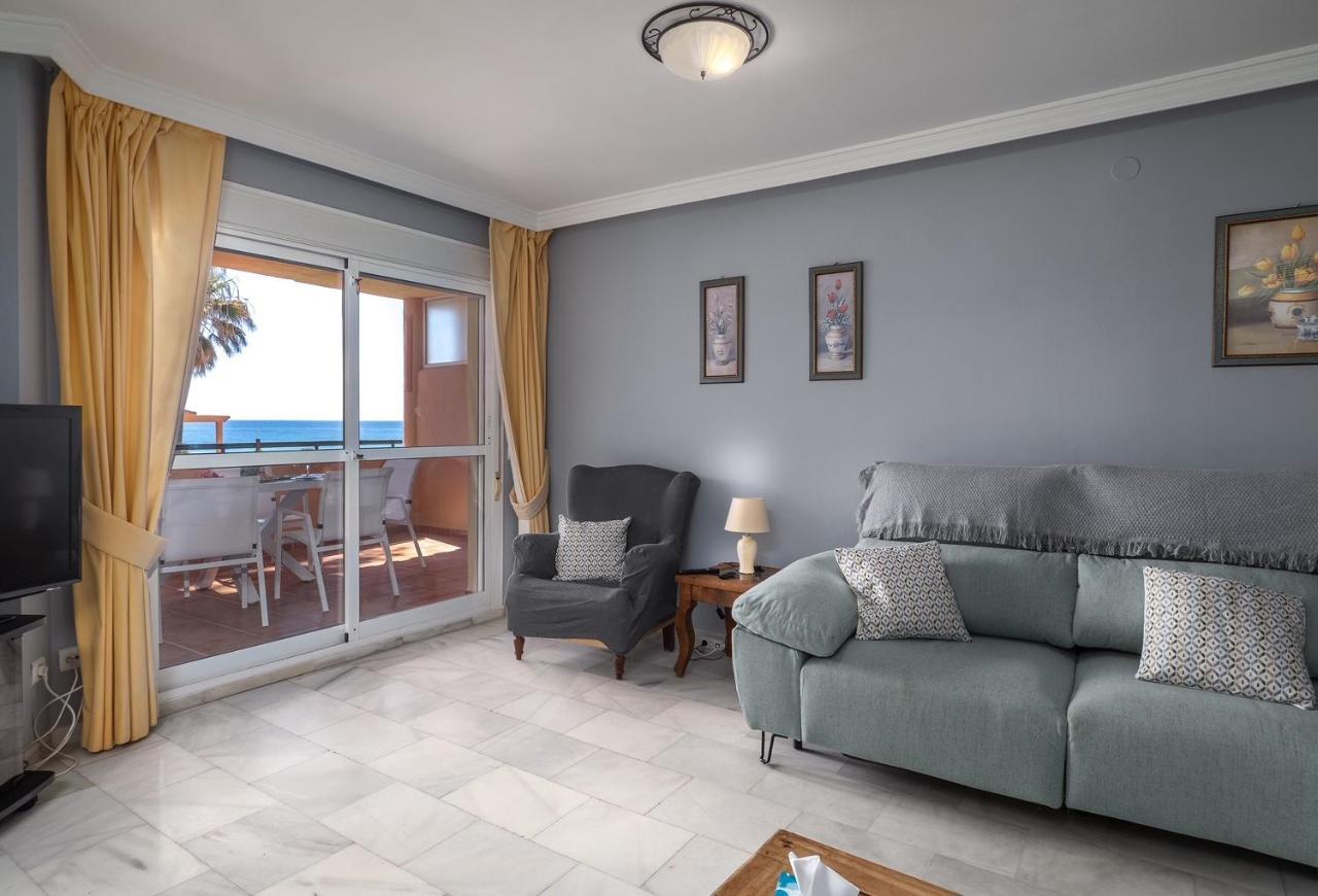 Fantastic Beachfront Apartment 埃斯特波纳 外观 照片