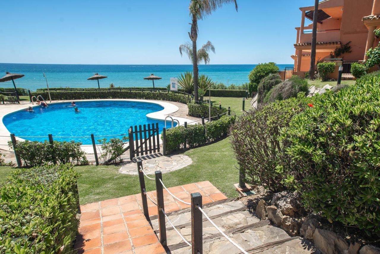 Fantastic Beachfront Apartment 埃斯特波纳 外观 照片