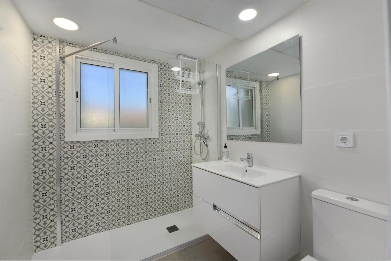 Fantastic Beachfront Apartment 埃斯特波纳 外观 照片