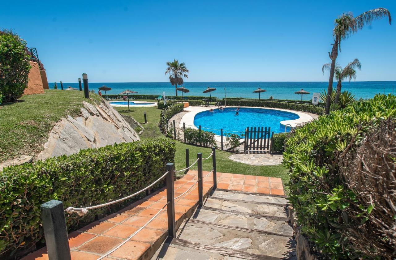 Fantastic Beachfront Apartment 埃斯特波纳 外观 照片